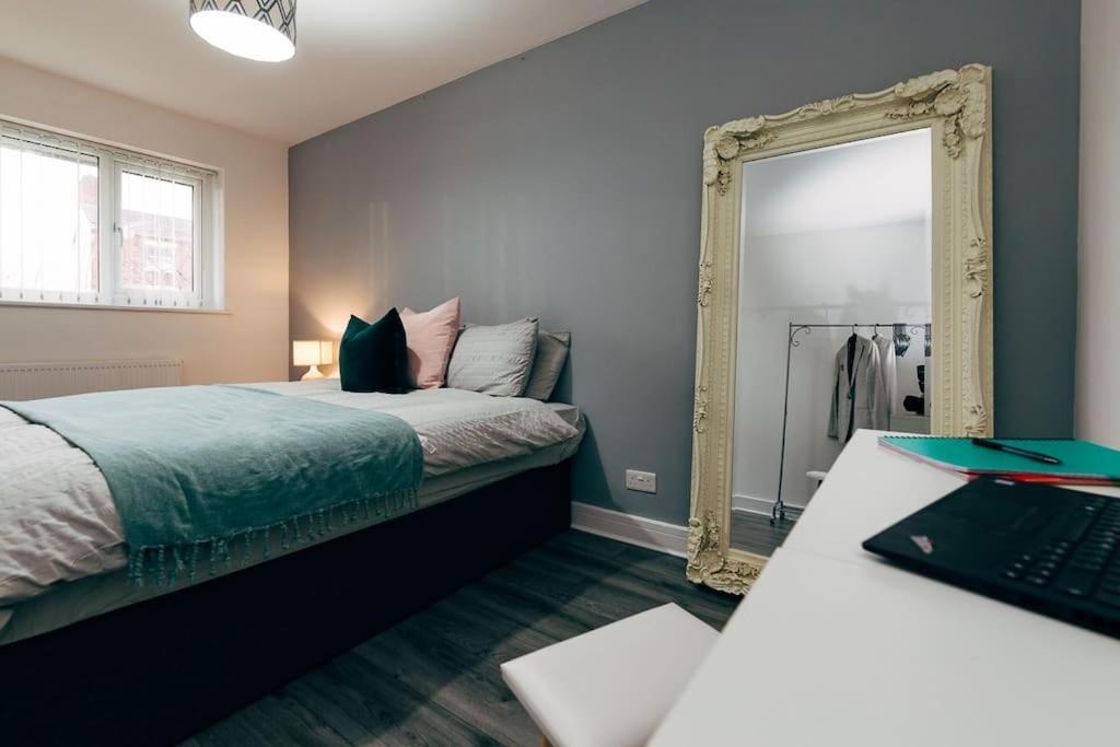 Park & Relax In 1Bd Central Liverpool Home Eksteriør billede